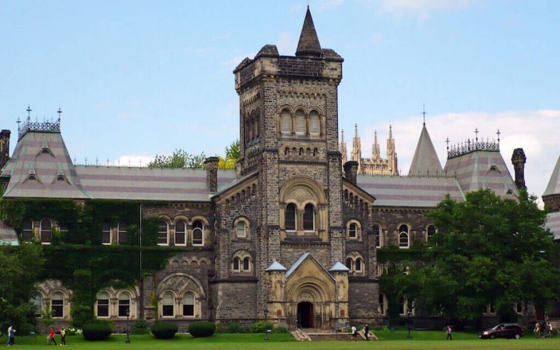 راحت ترین دانشگاه های کانادا برای پذیرش
